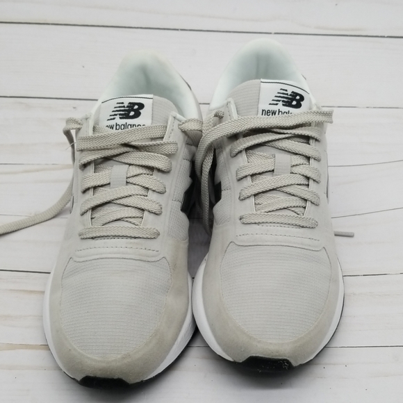 NEW BALANCE WOMEN SHOES - Picture 2 of 8